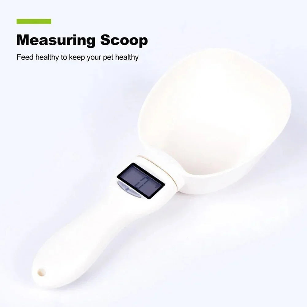 White pet measuring scoop with digital display 